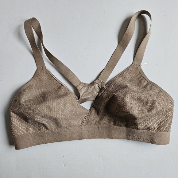 Lululemon Awake to Lace Bra Size 34B in Softsand/Crepe - Picture 1 of 10